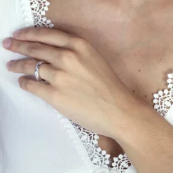 Bague Femme Alliance OR 750/1000 blanc et diamants
