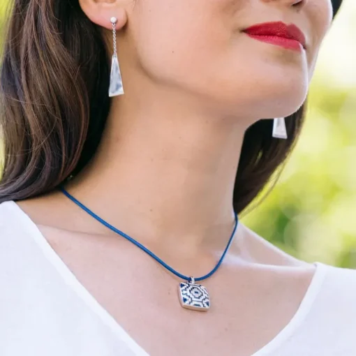Collier Femme Cordon Huilé UNA STORIA Bleu