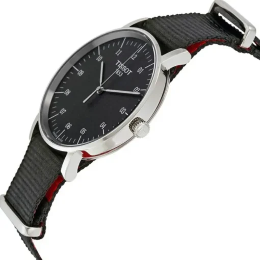 Montre homme analogique Tissot T-Classic Everytime Medium Montre Homme T1094101707700