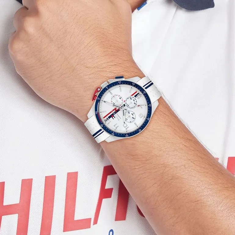Montre Homme Chronographe TOMMY HILFIGER BANK Sporty Timer With TH Codes Silicone Blanc 1792167
